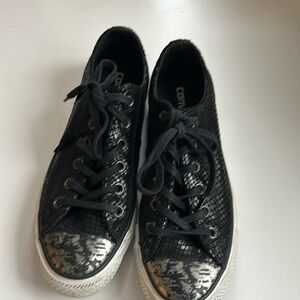 Converse patterned with silver tip size 8